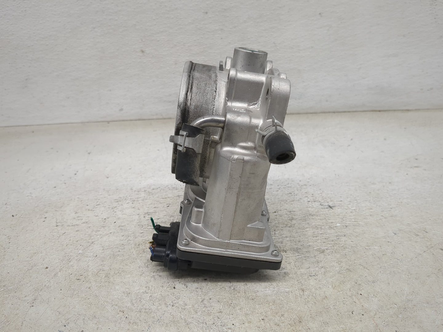 2020-2022 Hyundai Palisade Throttle Body P/N:35100-3E100 35100-3L100 Fits Fits 2017 2018 2019 2020 2021 2022 OEM Used Auto P