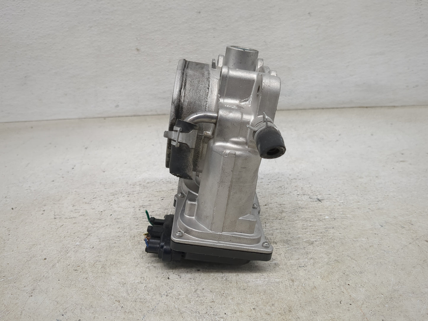 2020-2022 Hyundai Palisade Throttle Body P/N:35100-3E100 35100-3L100 Fits Fits 2017 2018 2019 2020 2021 2022 OEM Used Auto P
