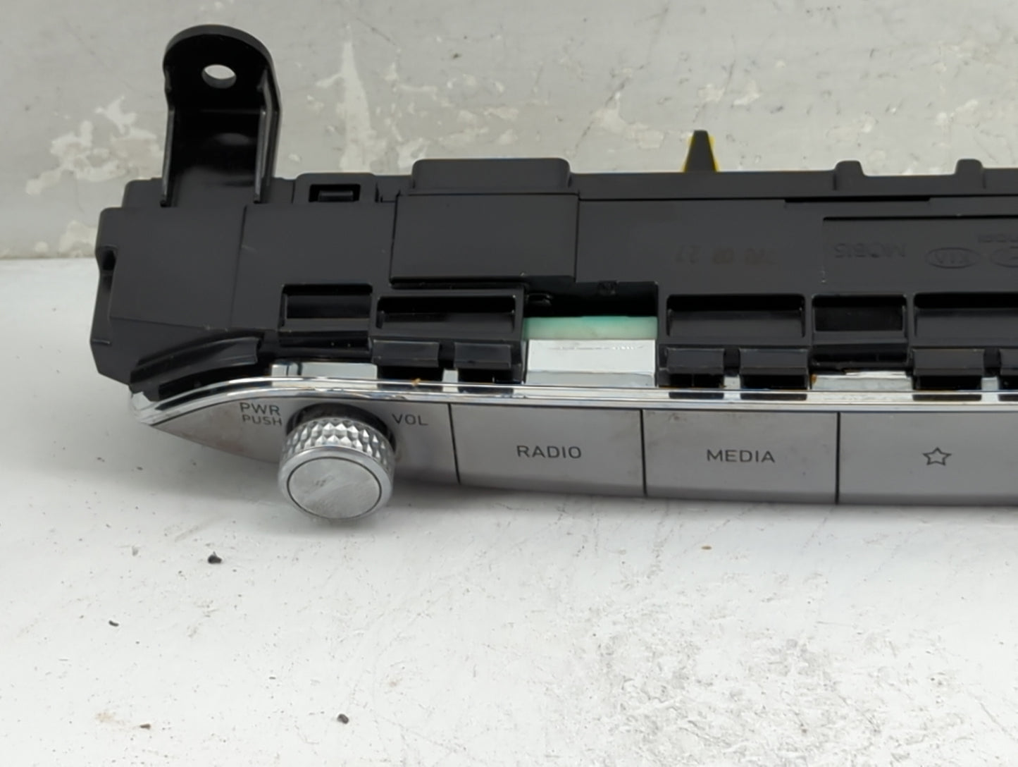 2020-2022 Hyundai Palisade Radio Control Panel 1463684 - Oemusedautoparts1.com