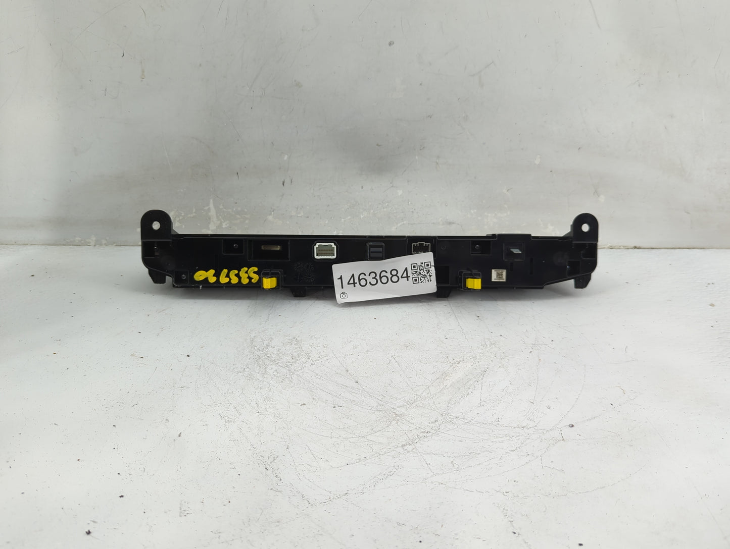 2020-2022 Hyundai Palisade Radio Control Panel 1463684 - Oemusedautoparts1.com