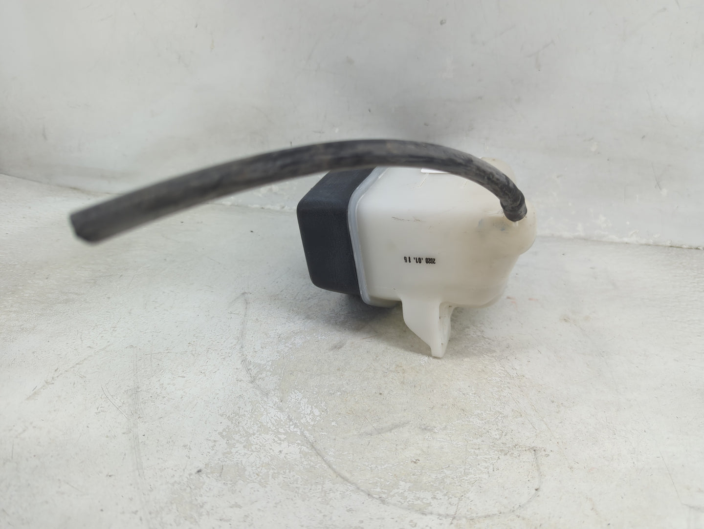 2020 Hyundai Palisade Radiator Coolant Overflow Expansion Tank Bottle 1465753 - Oemusedautoparts1.com