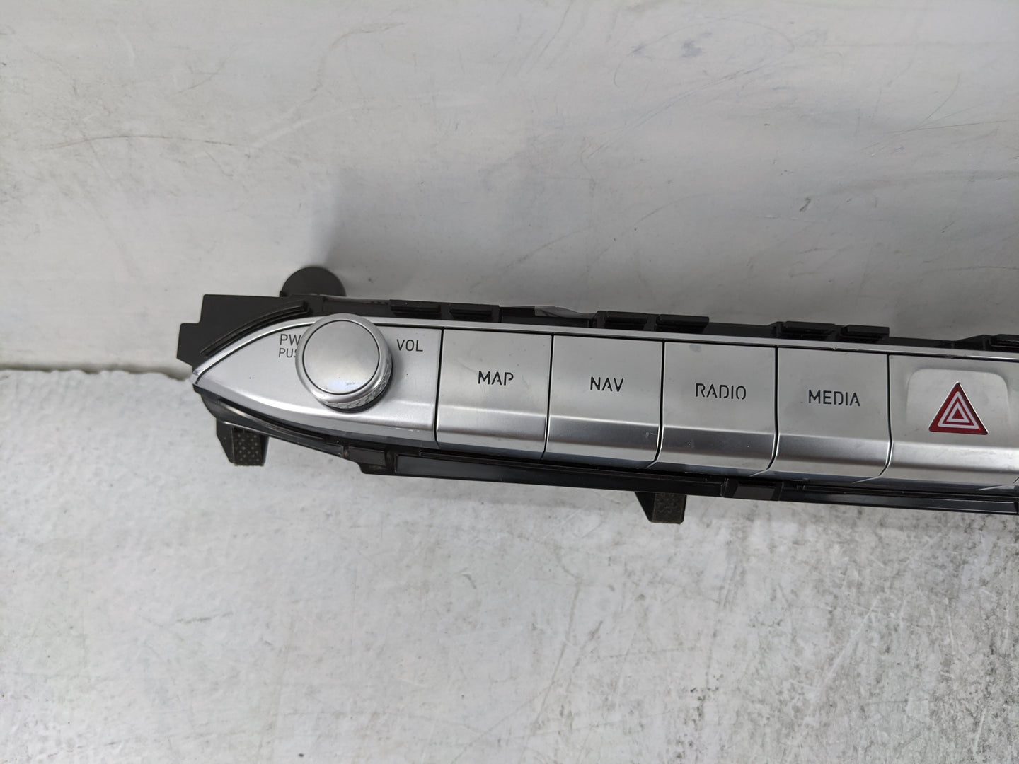 2020-2022 Hyundai Palisade Radio Control Panel 1478276 - Oemusedautoparts1.com