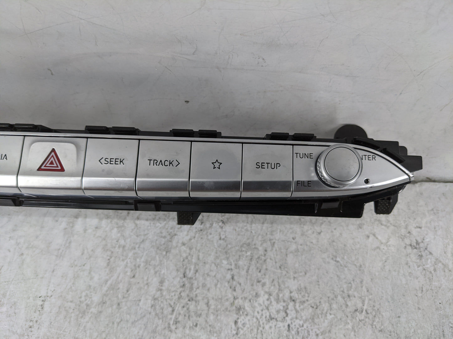 2020-2022 Hyundai Palisade Radio Control Panel 1478276 - Oemusedautoparts1.com