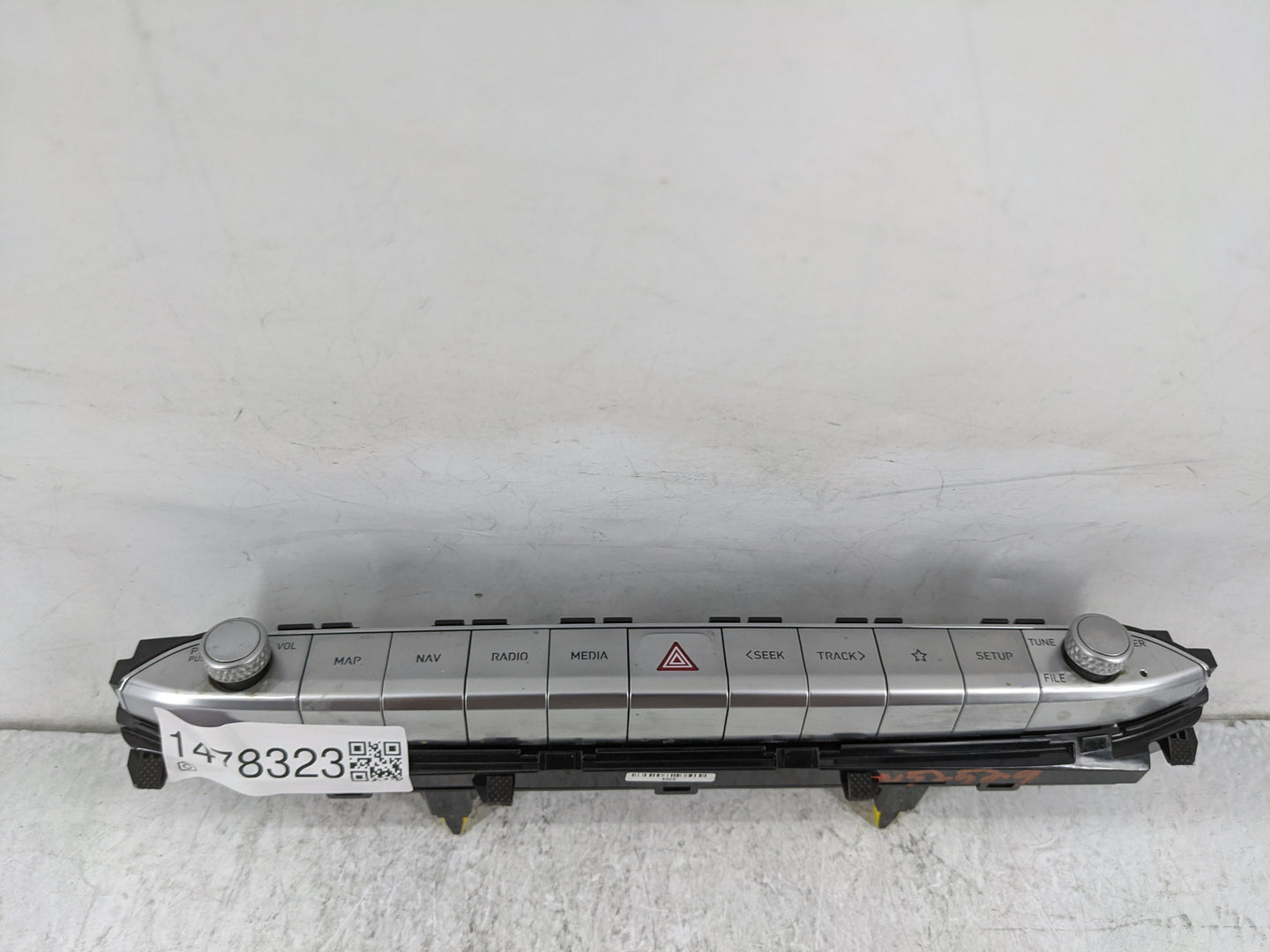 2020-2022 Hyundai Palisade Radio Control Panel 1478323 - Oemusedautoparts1.com
