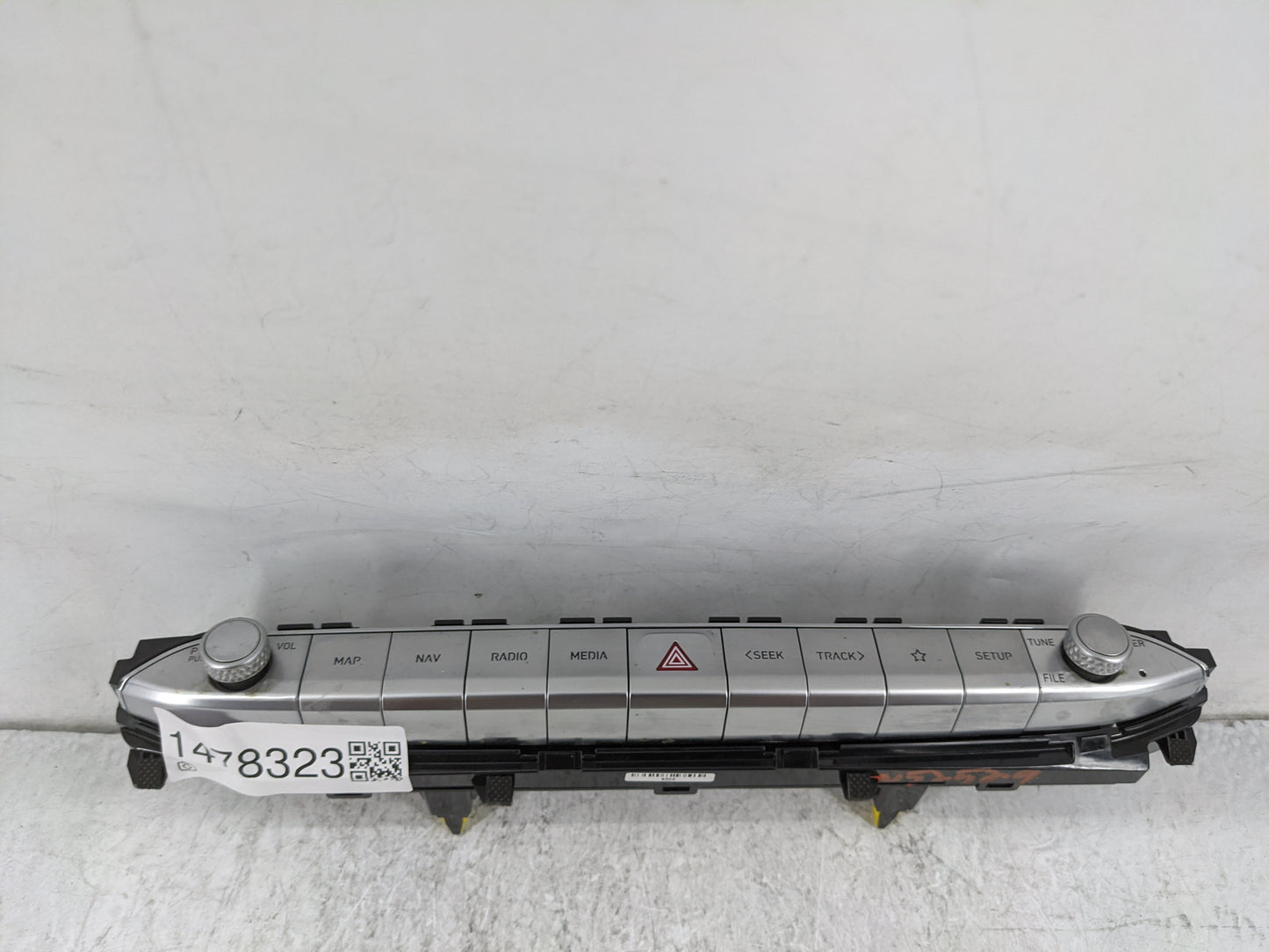 2020-2022 Hyundai Palisade Radio Control Panel 1478323 - Oemusedautoparts1.com
