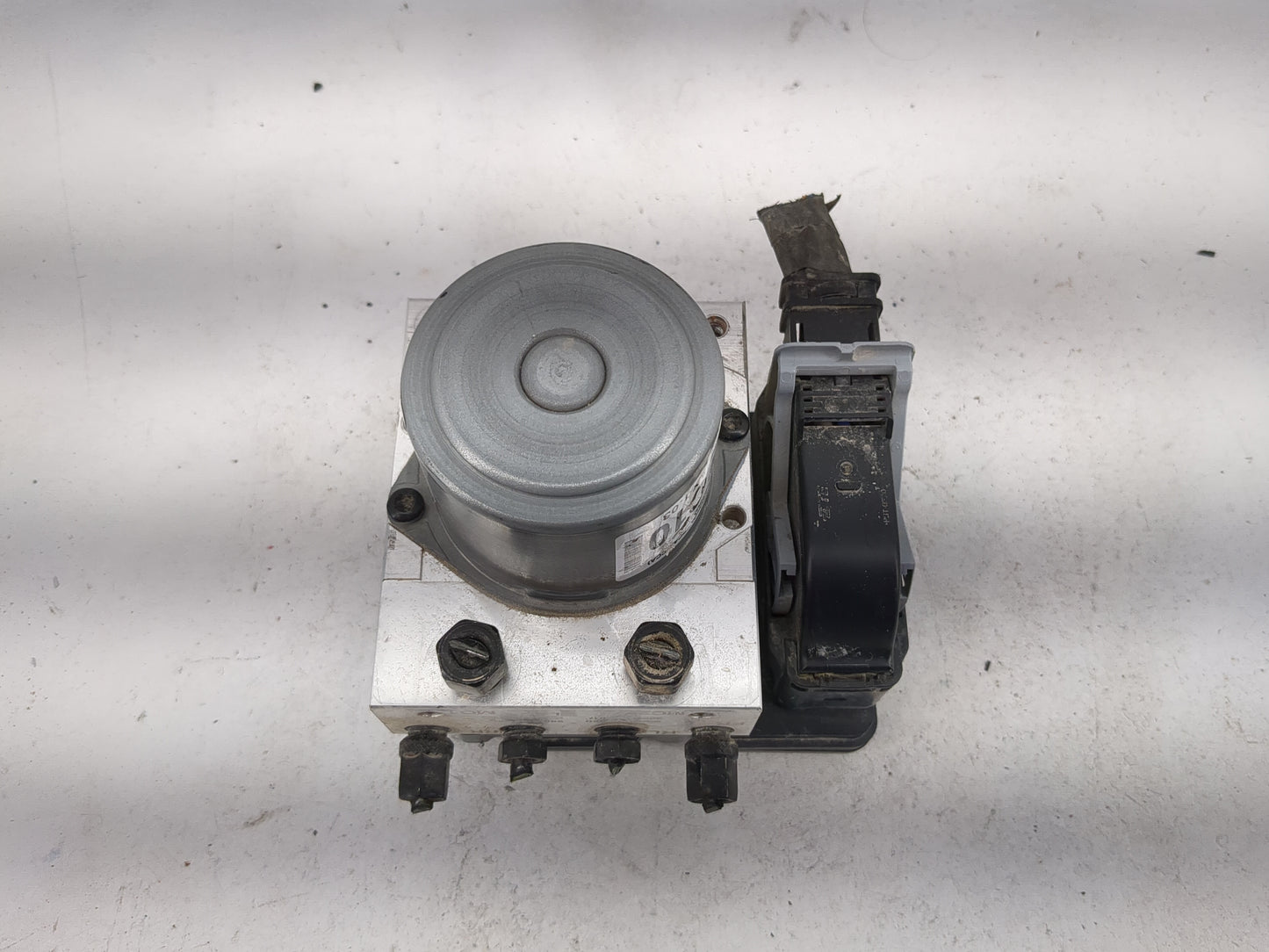 2020-2022 Hyundai Palisade ABS Pump Control Module Replacement P/N:58910-S8360 58900-S8360, 61589-43200 Fits Fits 2020 2021 