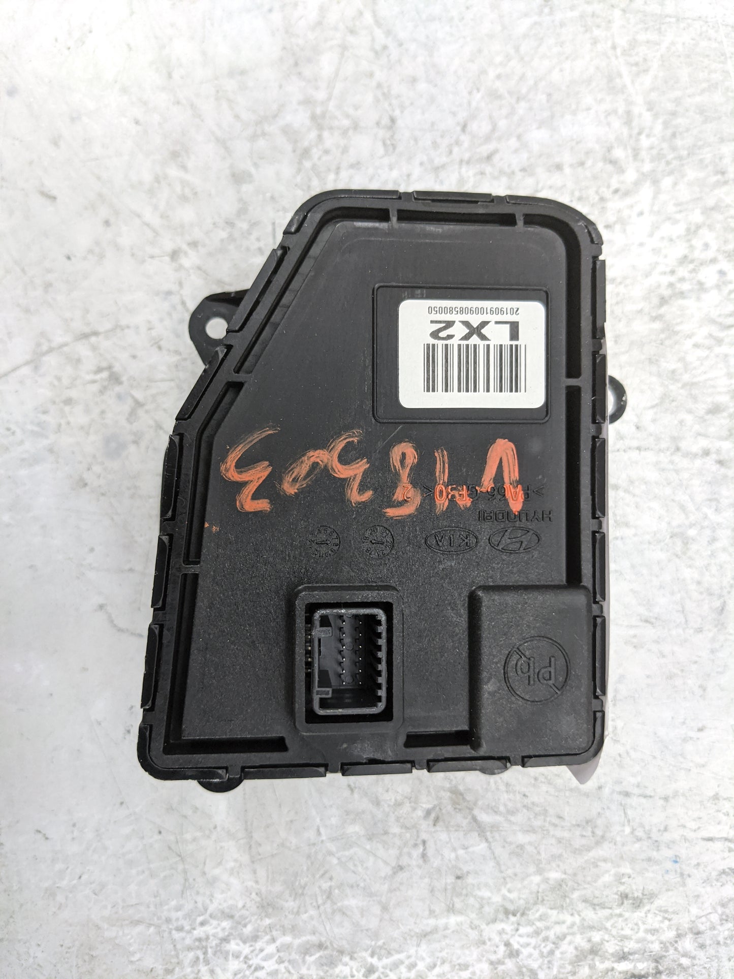 2020 Hyundai Palisade Floor Console Assembly Shifter 1478522 - Oemusedautoparts1.com