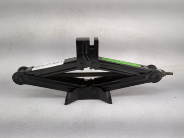 2020 Hyundai Palisade Spare Scissor Car Jack - Oemusedautoparts1.com