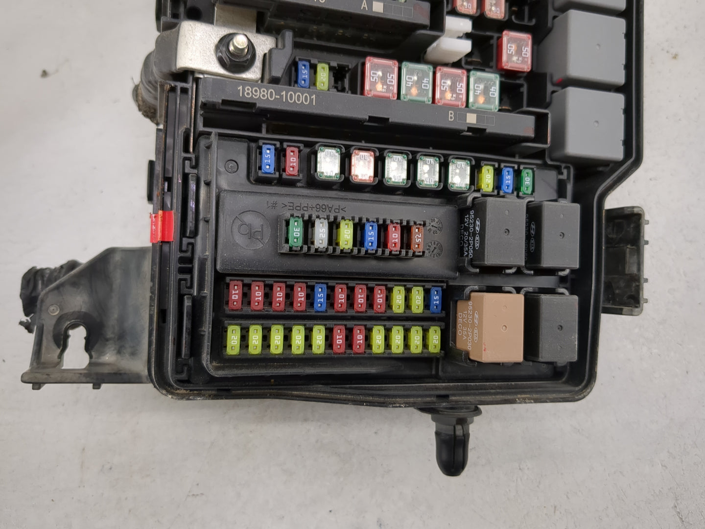 2020-2022 Hyundai Palisade Fusebox Fuse Box Panel Relay Module P/N:18980-10010 18980-10001 Fits Fits 2020 2021 2022 OEM Used