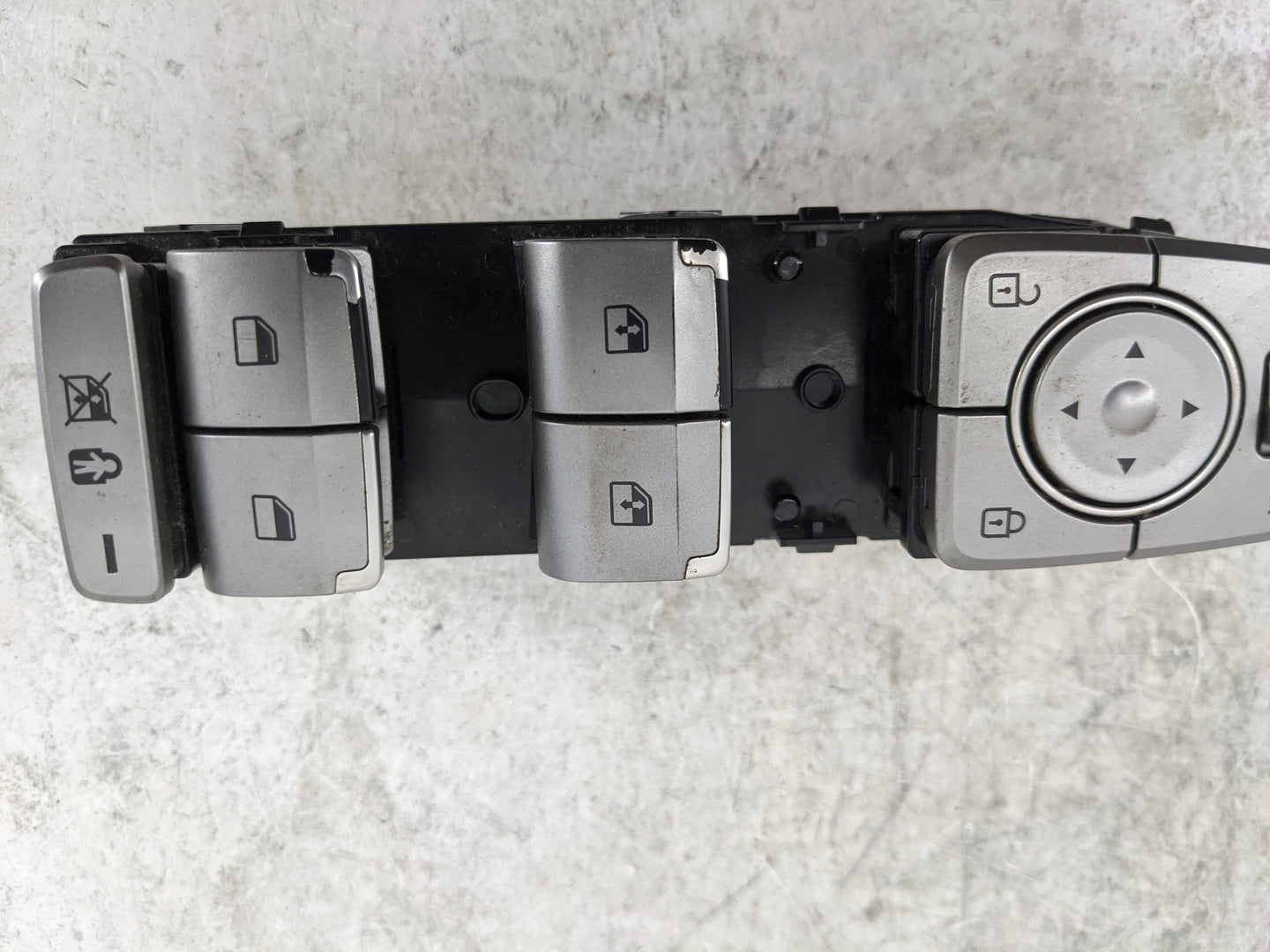 2020 Hyundai Palisade Master Power Window Switch Replacement Driver Side Left P/N:93570SA121XF6 Fits OEM Used Auto Parts - O