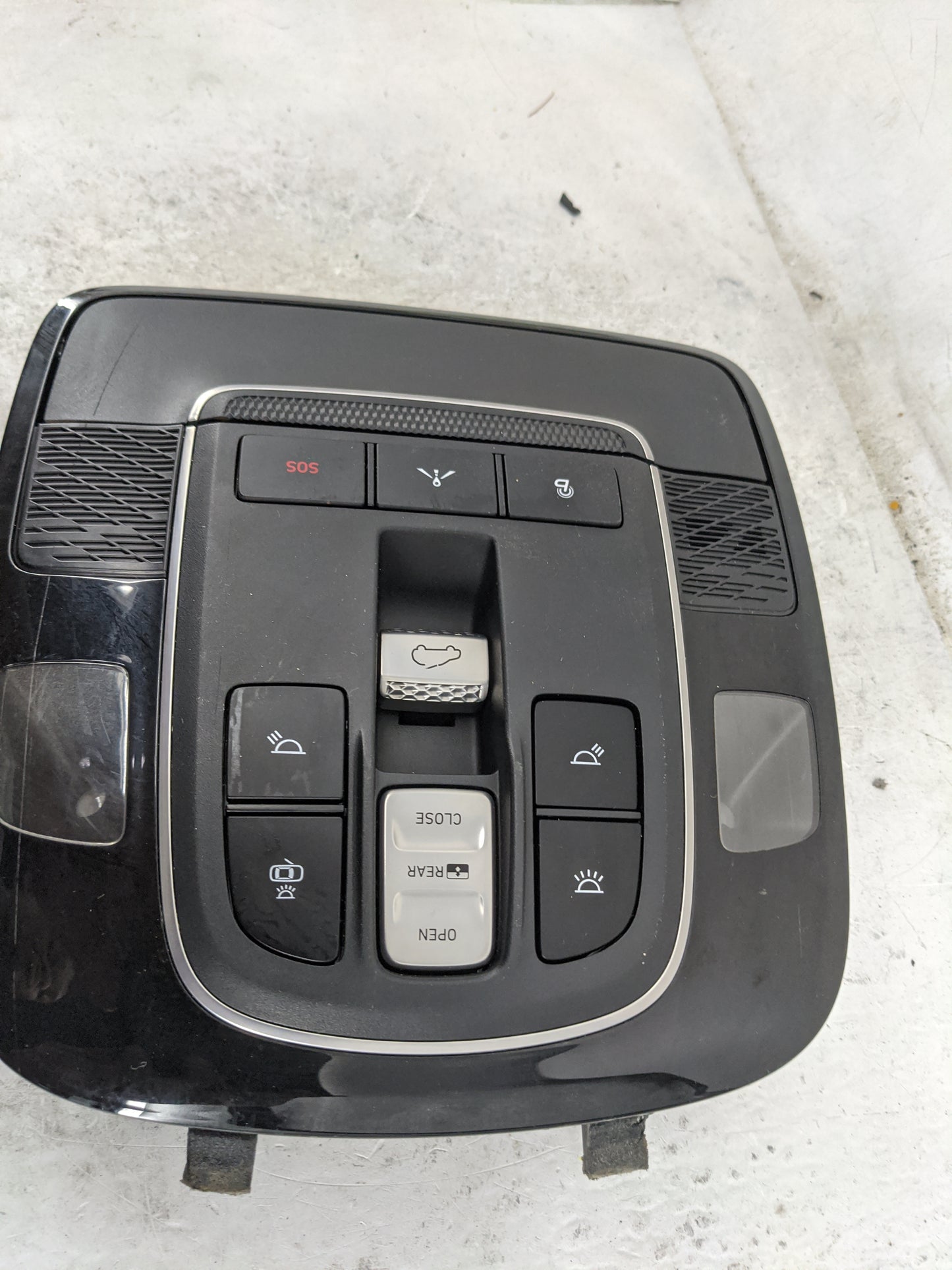 2020-2022 Hyundai Palisade Overhead Console W/rear Climate Control Black - Oemusedautoparts1.com