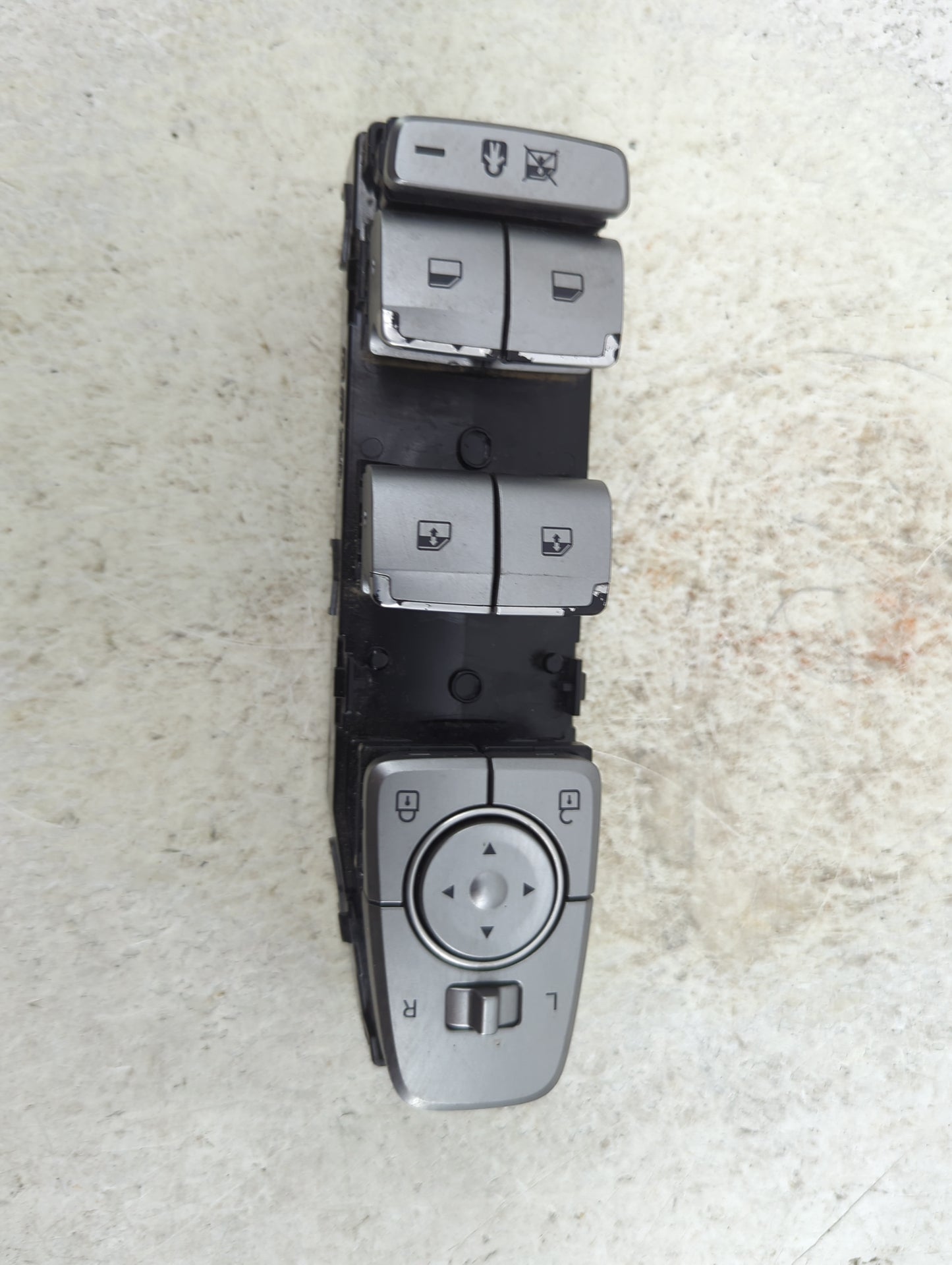 2020 Hyundai Palisade Master Power Window Switch Replacement Driver Side Left P/N:93570S8121XF6 Fits OEM Used Auto Parts - O