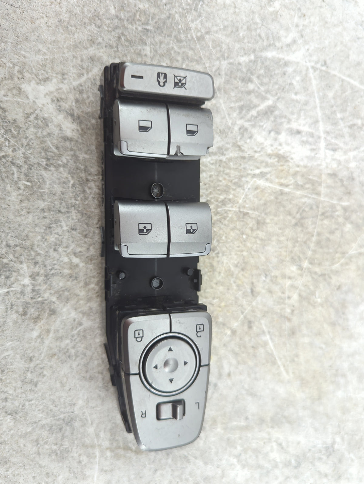 2020 Hyundai Palisade Master Power Window Switch Replacement Driver Side Left P/N:93570S8121SSU Fits OEM Used Auto Parts - O