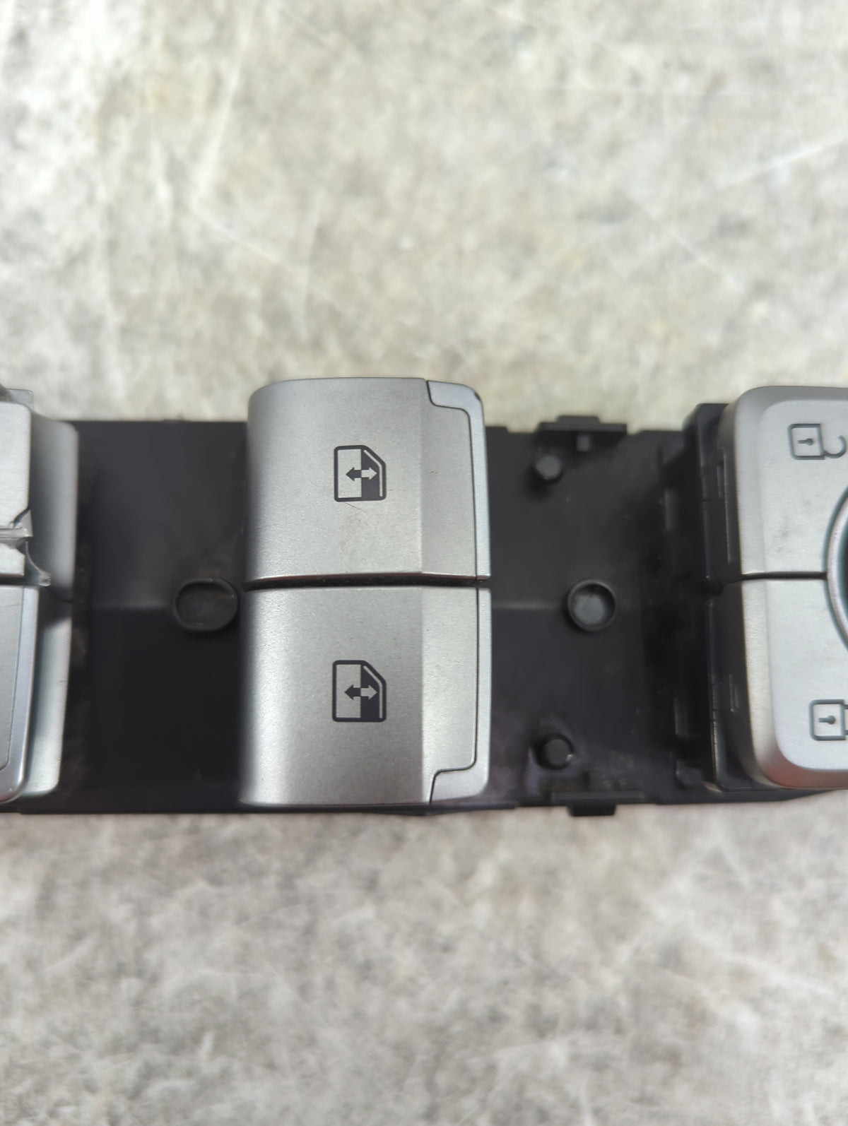 2020 Hyundai Palisade Master Power Window Switch Replacement Driver Side Left P/N:93570S8121SSU Fits OEM Used Auto Parts - O