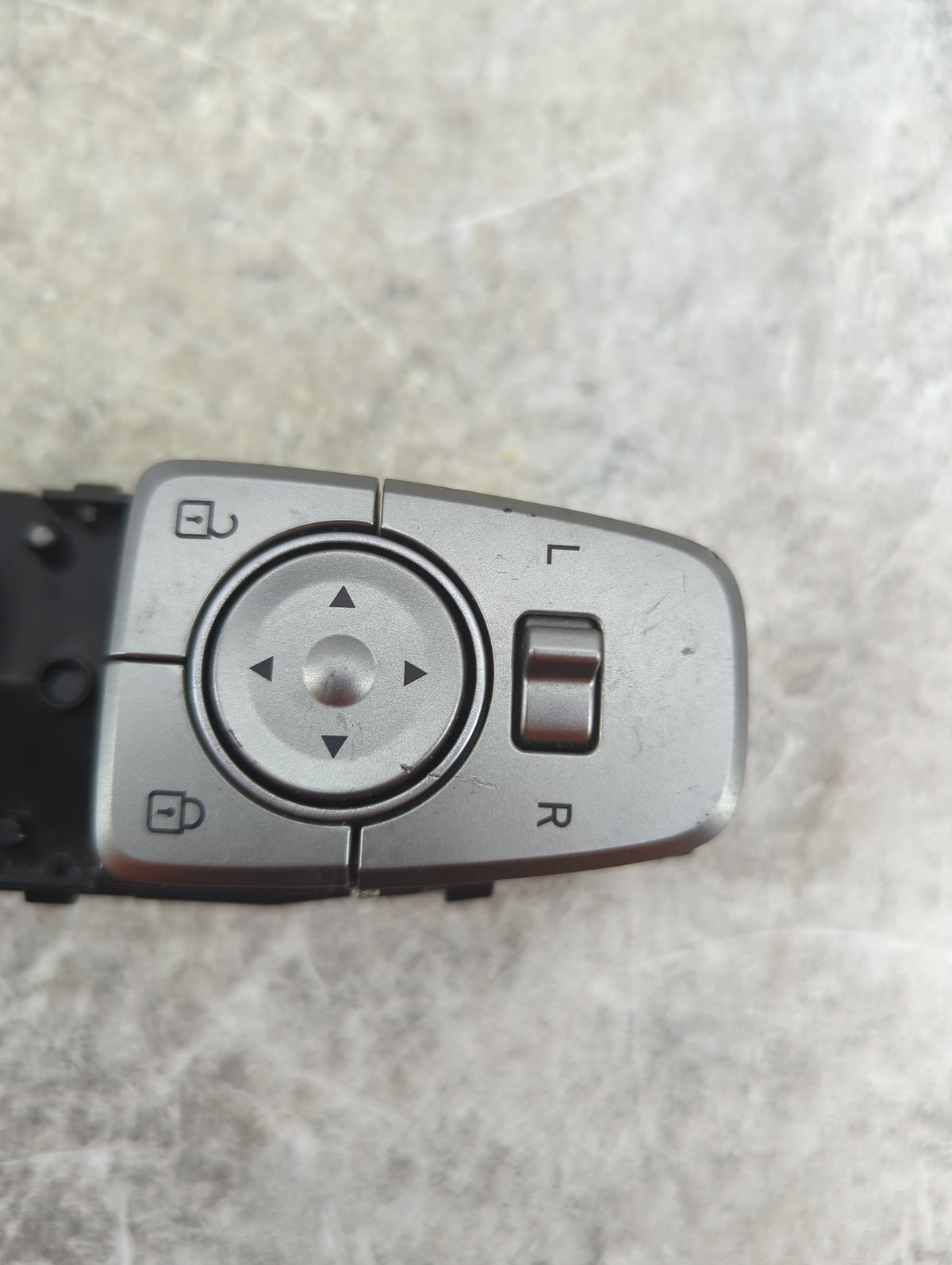 2020 Hyundai Palisade Master Power Window Switch Replacement Driver Side Left P/N:93570S8121SSU Fits OEM Used Auto Parts - O
