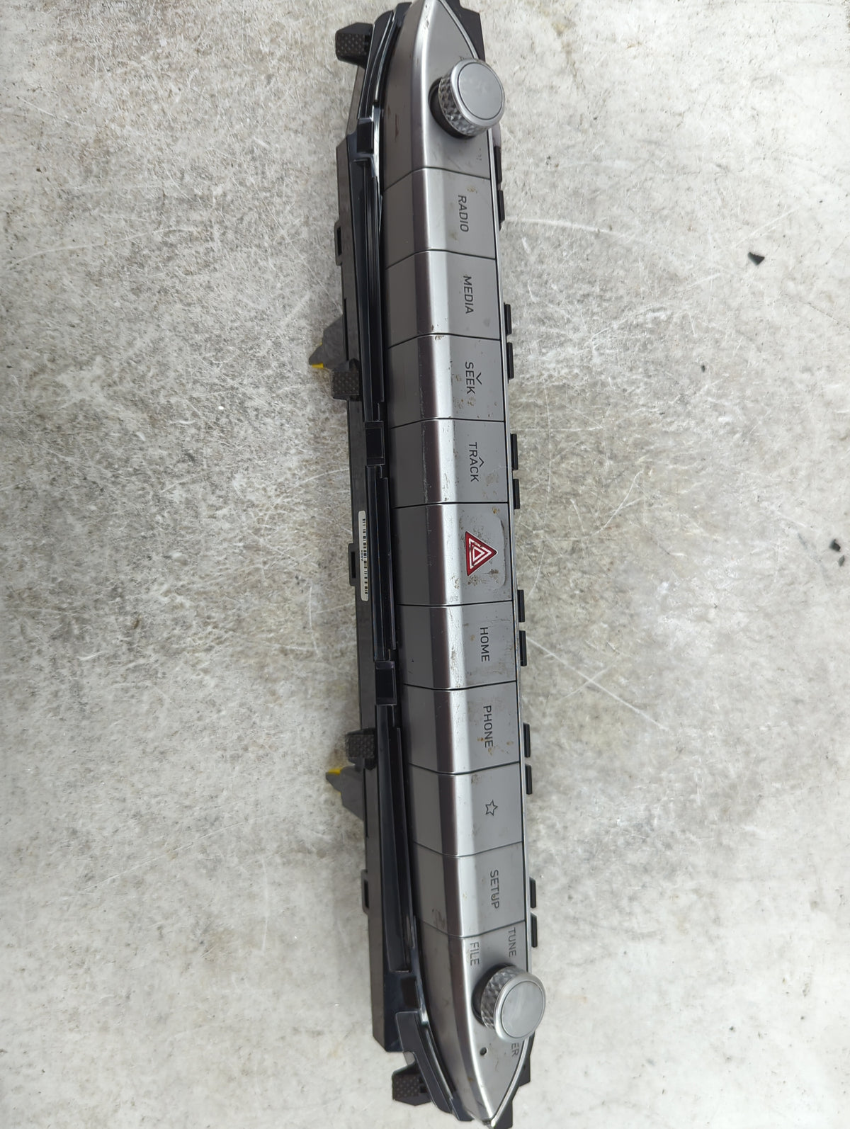 2020-2022 Hyundai Palisade Radio Control Panel 1507277 - Oemusedautoparts1.com