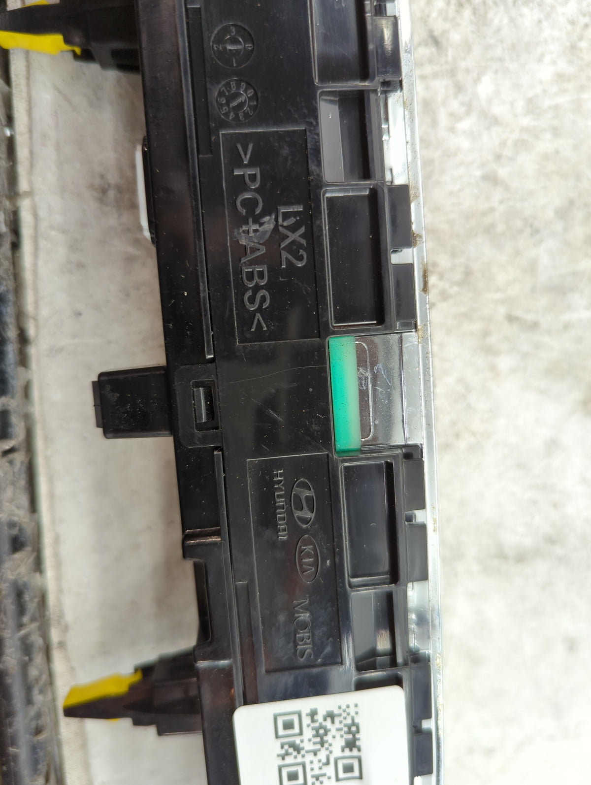 2020-2022 Hyundai Palisade Radio Control Panel 1507277 - Oemusedautoparts1.com