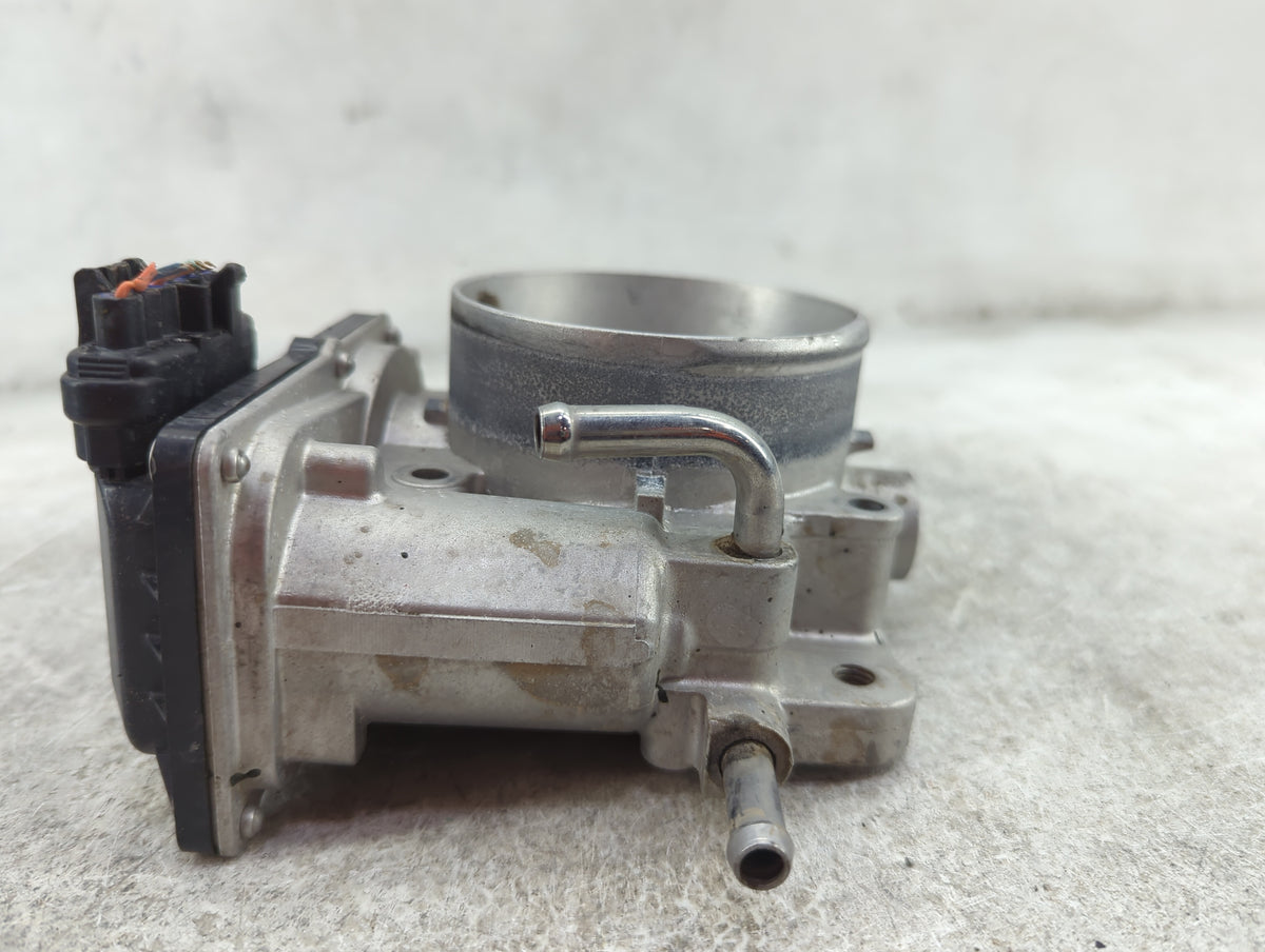 2020-2022 Hyundai Palisade Throttle Body P/N:35100-3L100 Fits Fits 2017 2018 2019 2020 2021 2022 OEM Used Auto Parts - Oemus