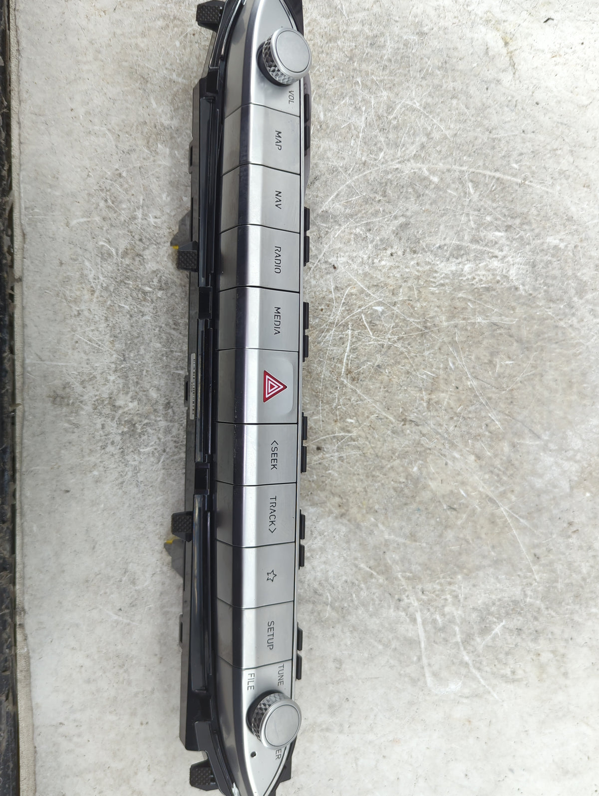 2020-2022 Hyundai Palisade Radio Control Panel 1514023 - Oemusedautoparts1.com