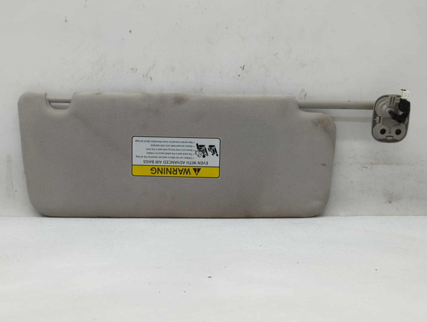 2020-2022 Hyundai Palisade Sun Visor Shade Replacement Driver Left Mirror Fits Fits 2020 2021 2022 OEM Used Auto Parts - Oem