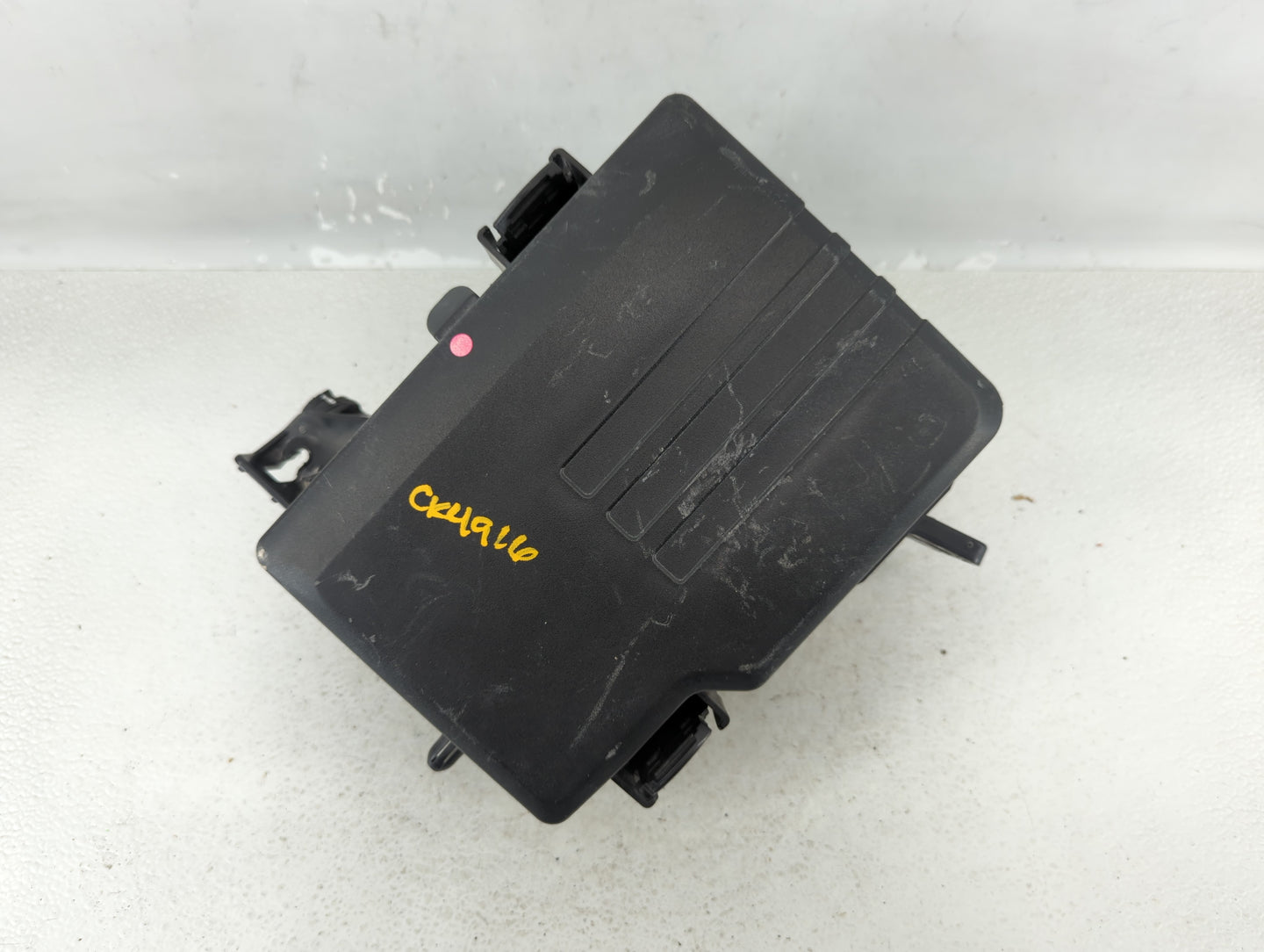 2020-2022 Hyundai Palisade Fusebox Fuse Box Panel Relay Module P/N:N91220-S8270 Fits Fits 2020 2021 2022 OEM Used Auto Parts