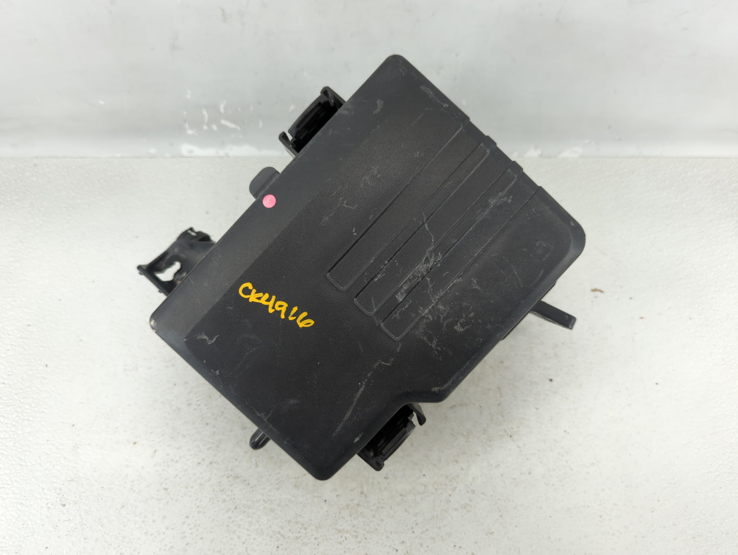 2020-2022 Hyundai Palisade Fusebox Fuse Box Panel Relay Module P/N:N91220-S8270 Fits Fits 2020 2021 2022 OEM Used Auto Parts
