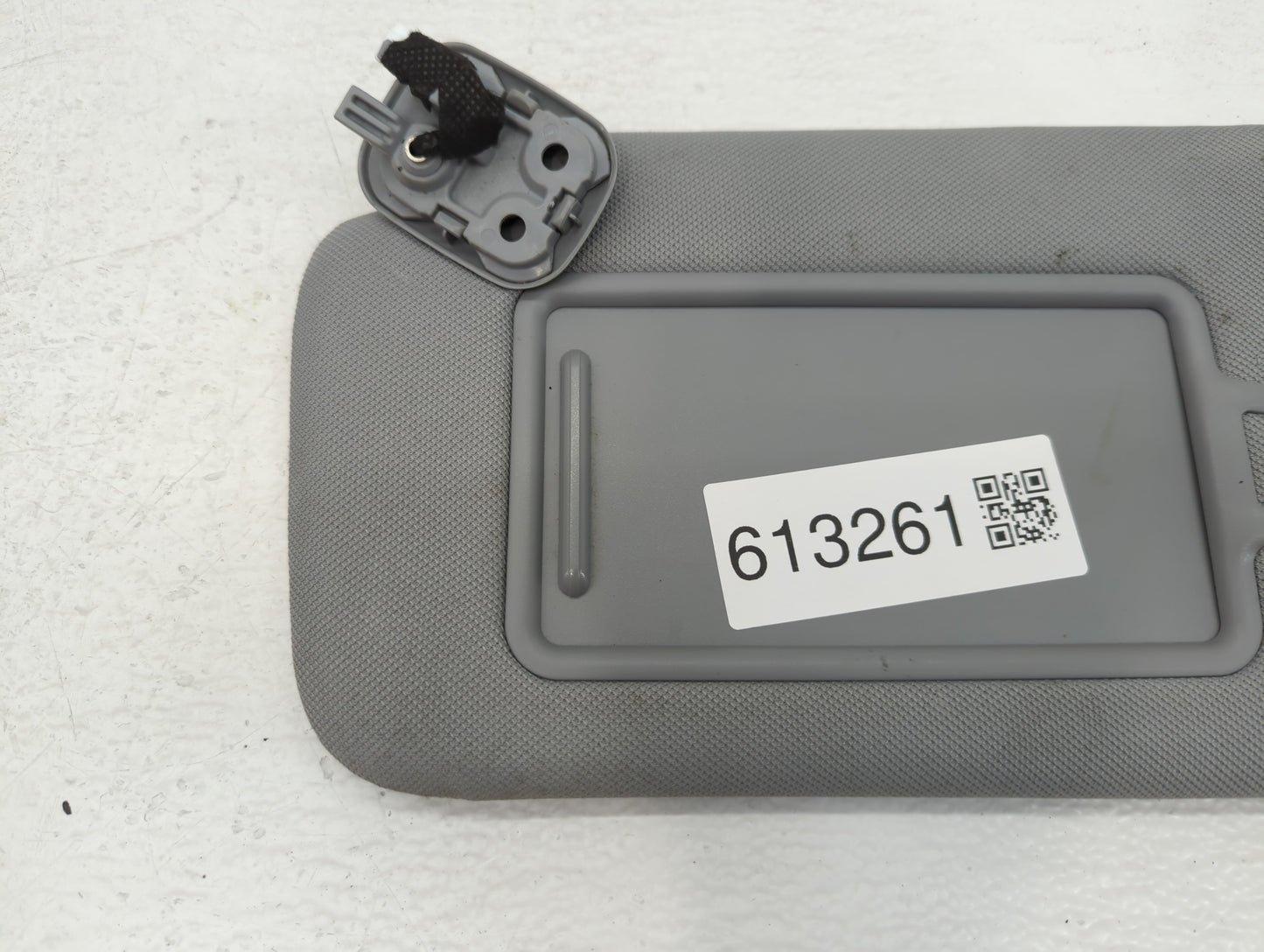 2020-2022 Hyundai Palisade Sun Visor Shade Replacement Driver Left Mirror Fits Fits 2020 2021 2022 OEM Used Auto Parts - Oem