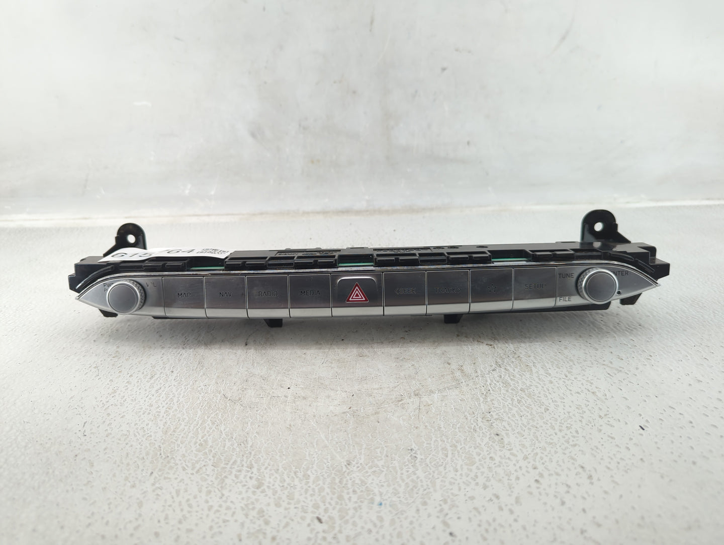 2020-2022 Hyundai Palisade Radio AM FM Cd Player Receiver Replacement P/N:26465899653 Fits Fits 2020 2021 2022 OEM Used Auto