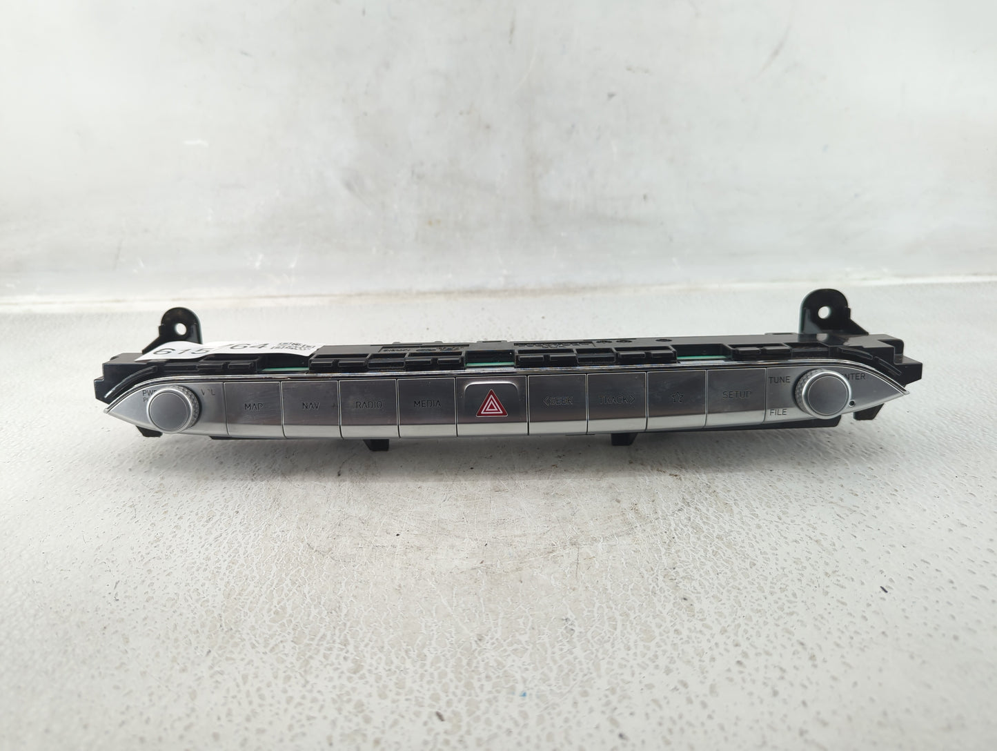 2020-2022 Hyundai Palisade Radio AM FM Cd Player Receiver Replacement P/N:26465899653 Fits Fits 2020 2021 2022 OEM Used Auto