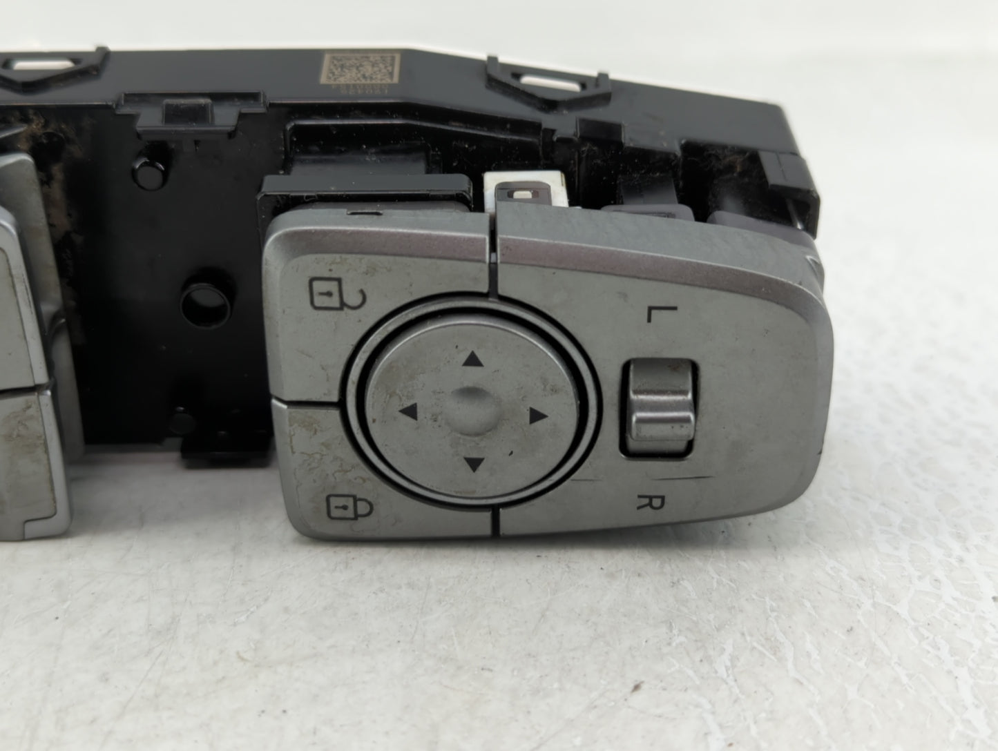 2020 Hyundai Palisade Master Power Window Switch Replacement Driver Side Left P/N:93570S8130SSU 190425 Fits OEM Used Auto Pa