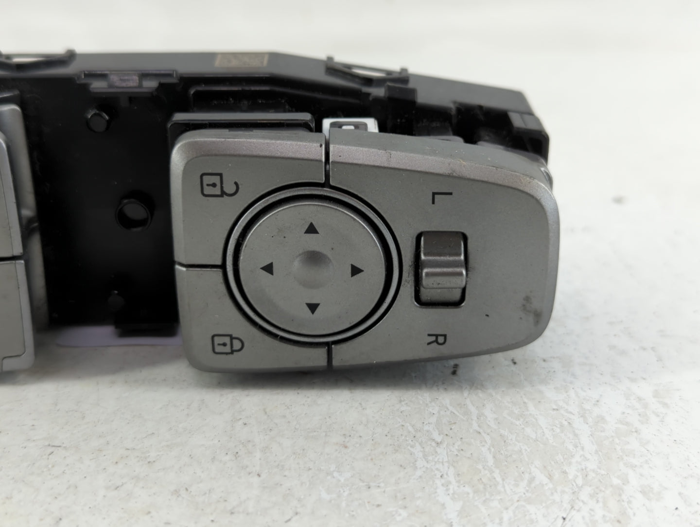 2020 Hyundai Palisade Master Power Window Switch Replacement Driver Side Left P/N:93570S8121SSU 000038, 191126 Fits OEM Used