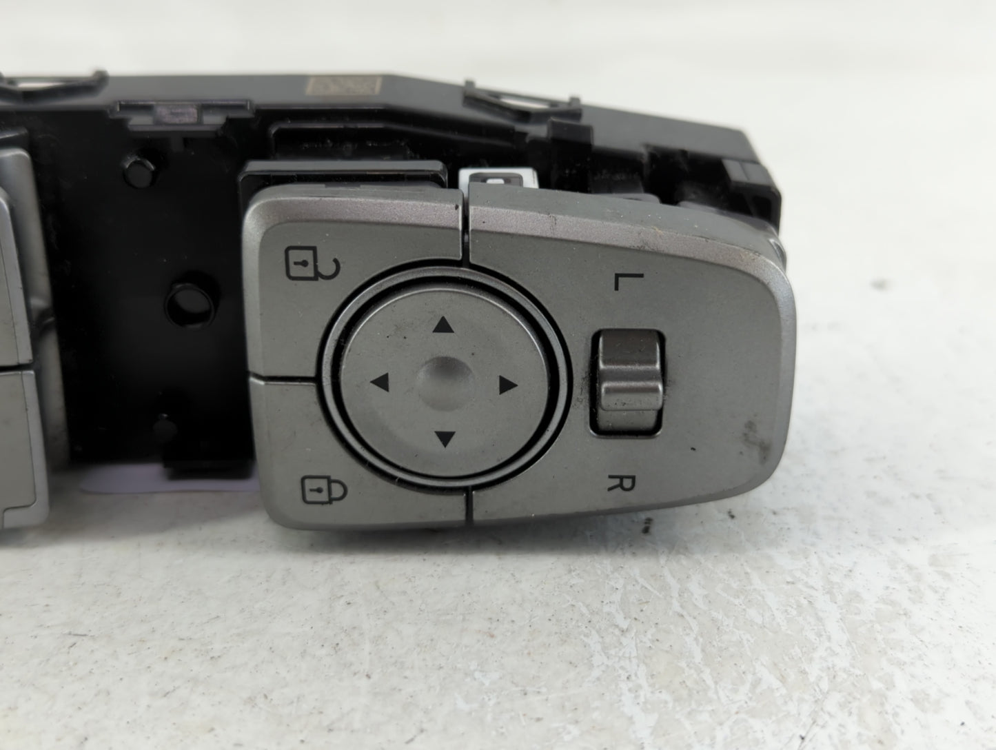 2020 Hyundai Palisade Master Power Window Switch Replacement Driver Side Left P/N:93570S8121SSU 000038, 191126 Fits OEM Used