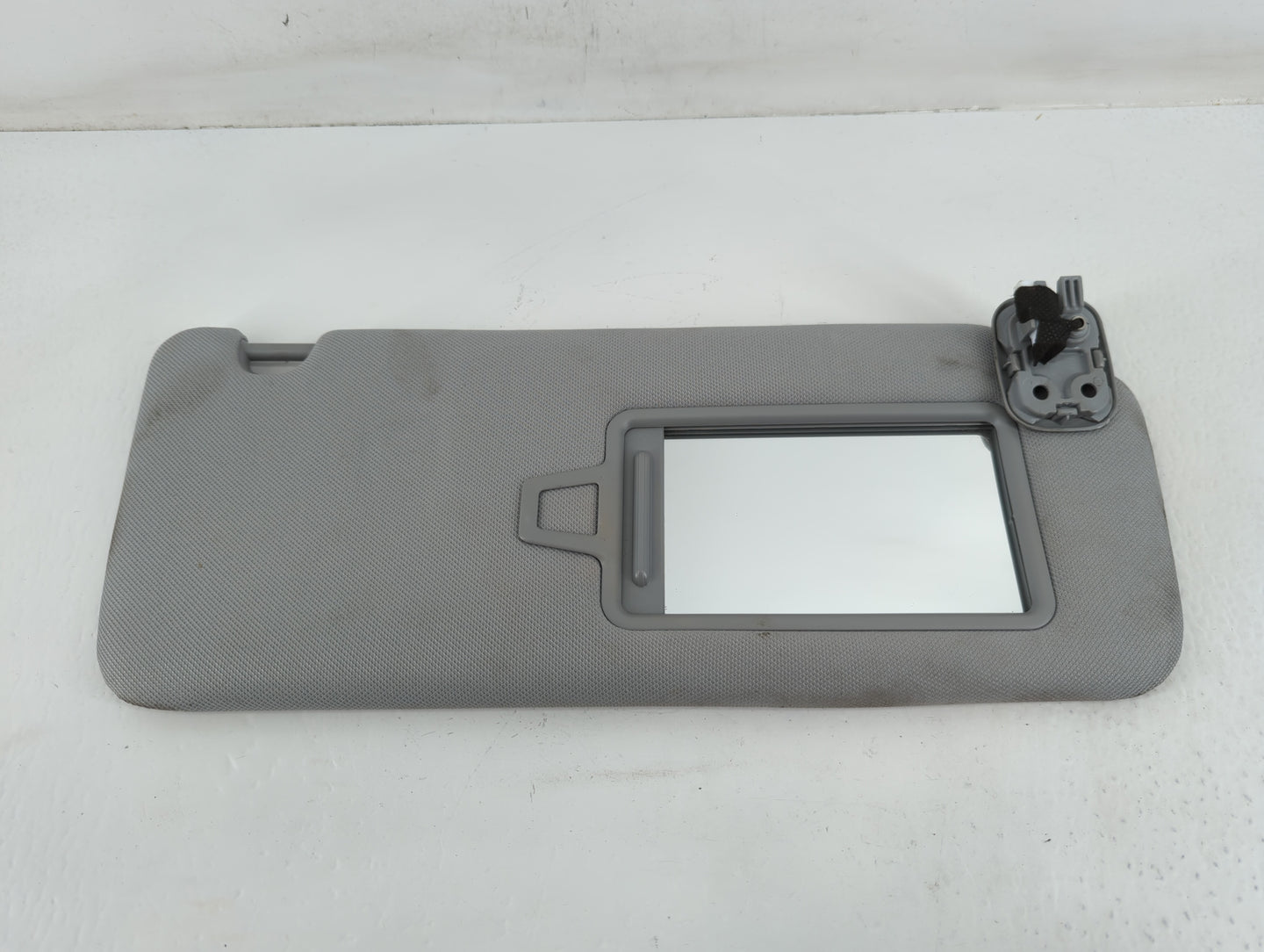 2020-2022 Hyundai Palisade Sun Visor Shade Replacement Driver Left Mirror Fits Fits 2020 2021 2022 OEM Used Auto Parts - Oem