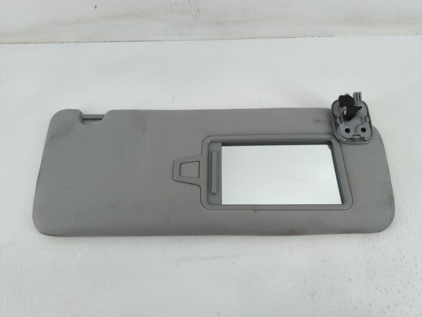 2020-2022 Hyundai Palisade Sun Visor Shade Replacement Driver Left Mirror Fits Fits 2020 2021 2022 OEM Used Auto Parts - Oem