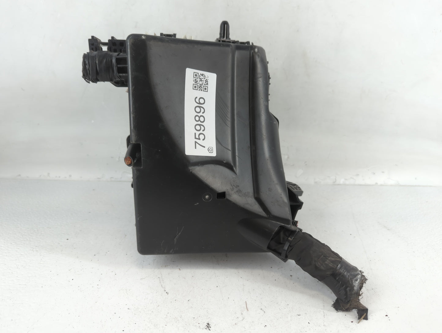 2020-2022 Hyundai Palisade Fusebox Fuse Box Panel Relay Module P/N:91220 S8610 Fits Fits 2020 2021 2022 OEM Used Auto Parts 