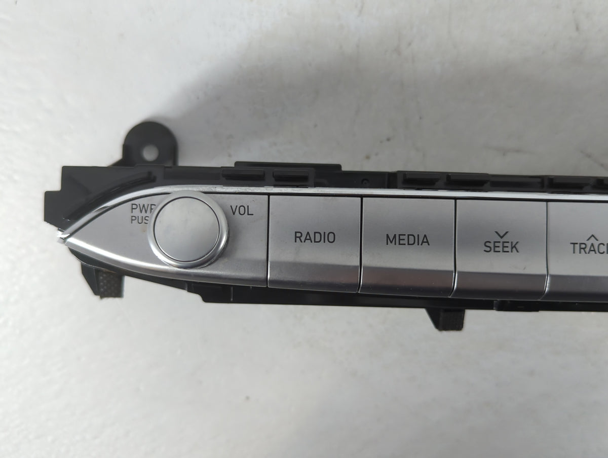 2020-2022 Hyundai Palisade Am Fm Cd Player Radio Receiver 766793 - Oemusedautoparts1.com