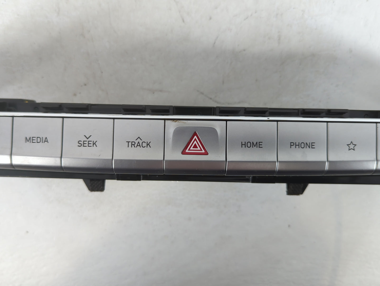 2020-2022 Hyundai Palisade Am Fm Cd Player Radio Receiver - Oemusedautoparts1.com