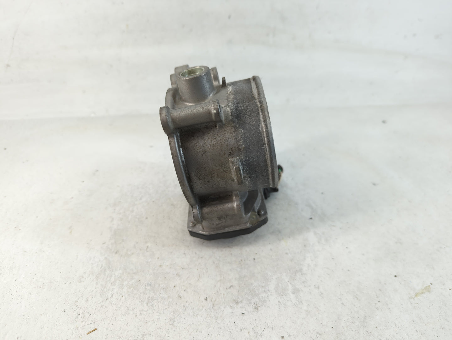 2020-2022 Hyundai Palisade Throttle Body P/N:35100-3L100 Fits Fits 2017 2018 2019 2020 2021 2022 OEM Used Auto Parts - Oemus