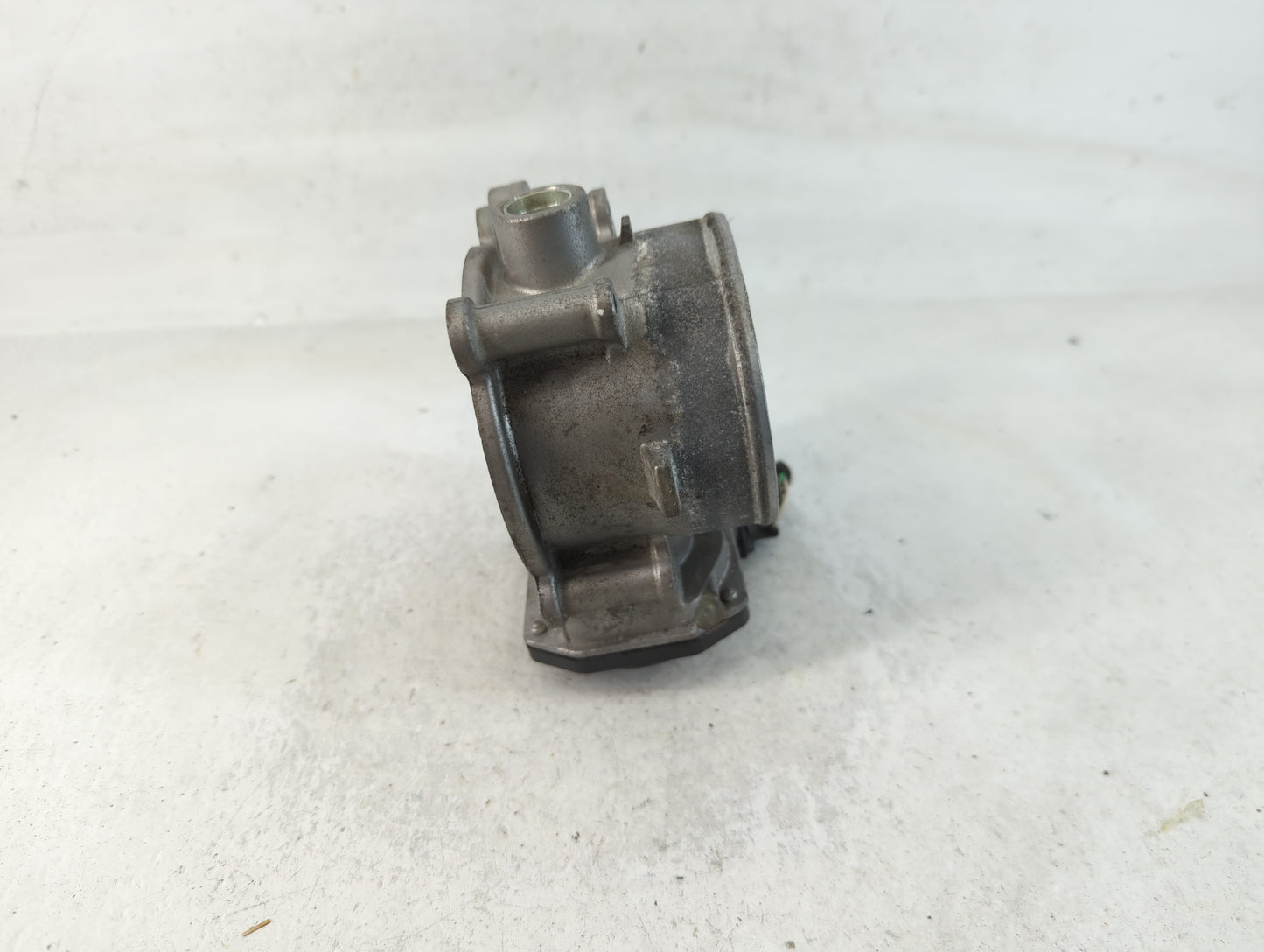 2020-2022 Hyundai Palisade Throttle Body P/N:35100-3L100 Fits Fits 2017 2018 2019 2020 2021 2022 OEM Used Auto Parts - Oemus