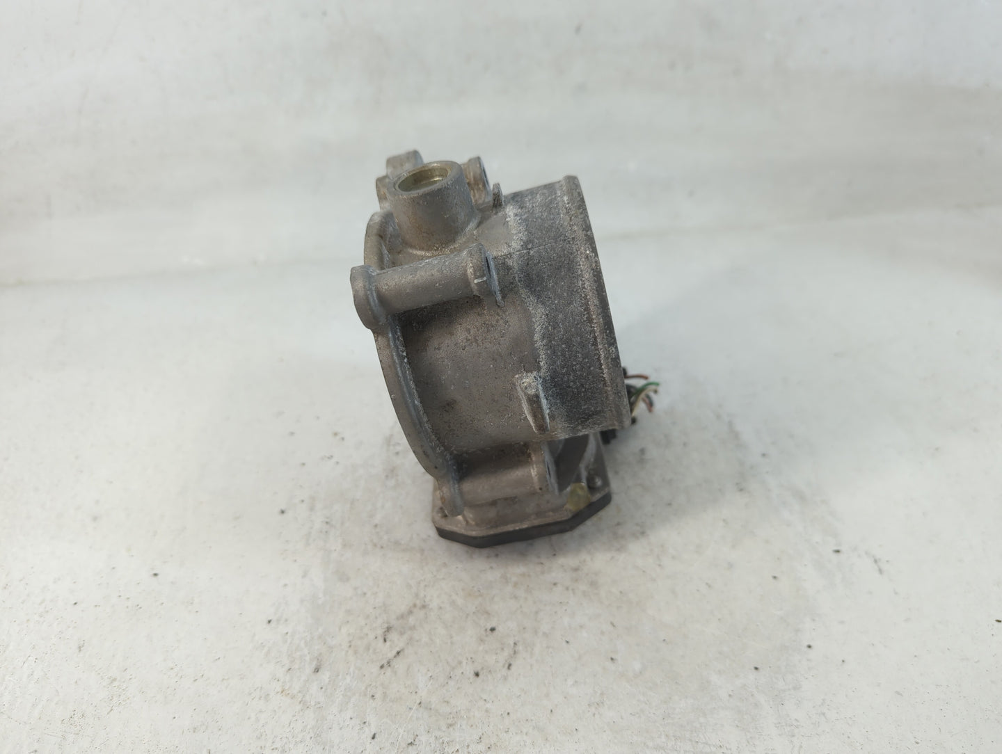 2020-2022 Hyundai Palisade Throttle Body P/N:35100-3E100 Fits Fits 2017 2018 2019 2020 2021 2022 OEM Used Auto Parts - Oemus