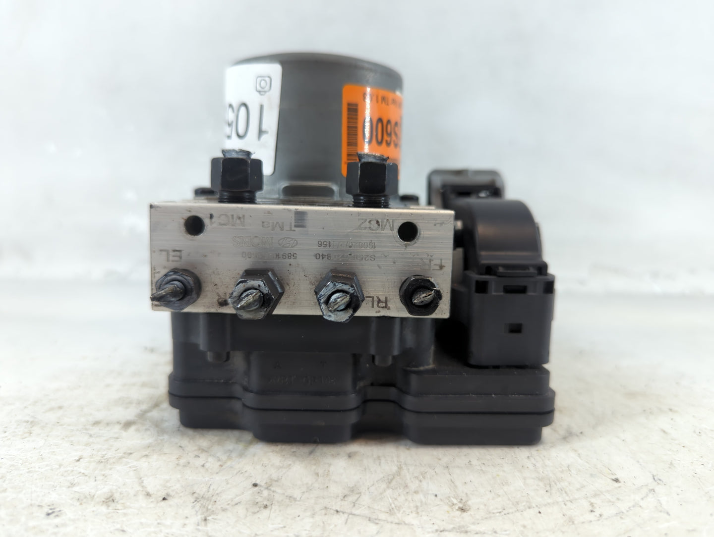 2019-2020 Hyundai Santa Fe ABS Pump Control Module Replacement P/N:58910-S2600 S2589-20840 Fits Fits 2019 2020 OEM Used Auto
