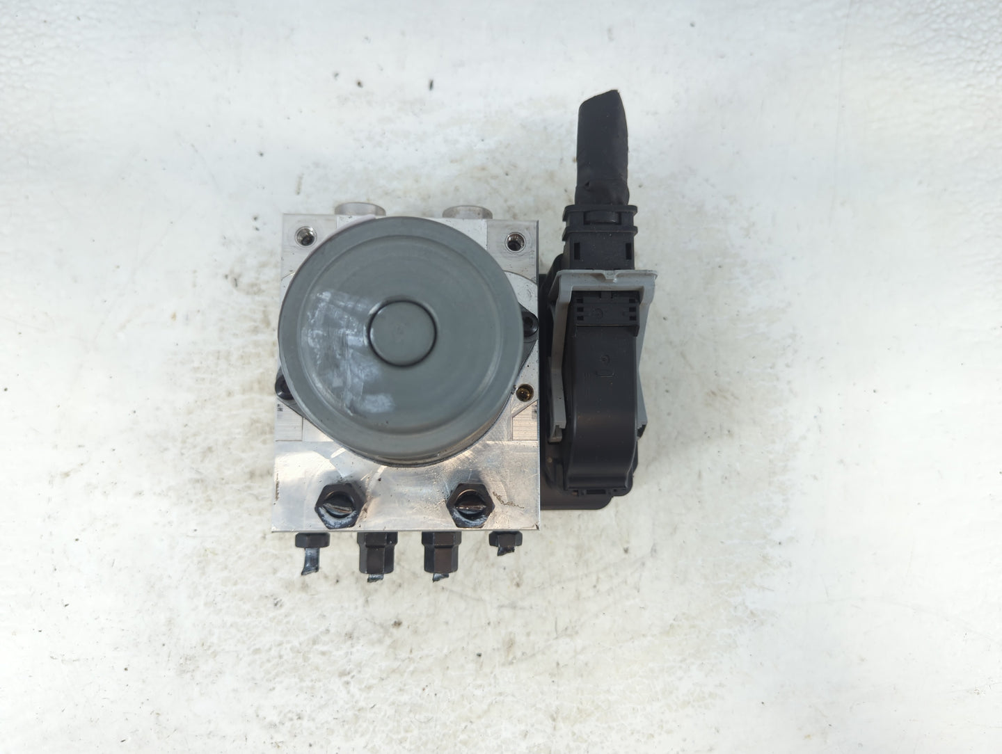 2019-2020 Hyundai Santa Fe ABS Pump Control Module Replacement P/N:58910-S2600 S2589-20840 Fits Fits 2019 2020 OEM Used Auto