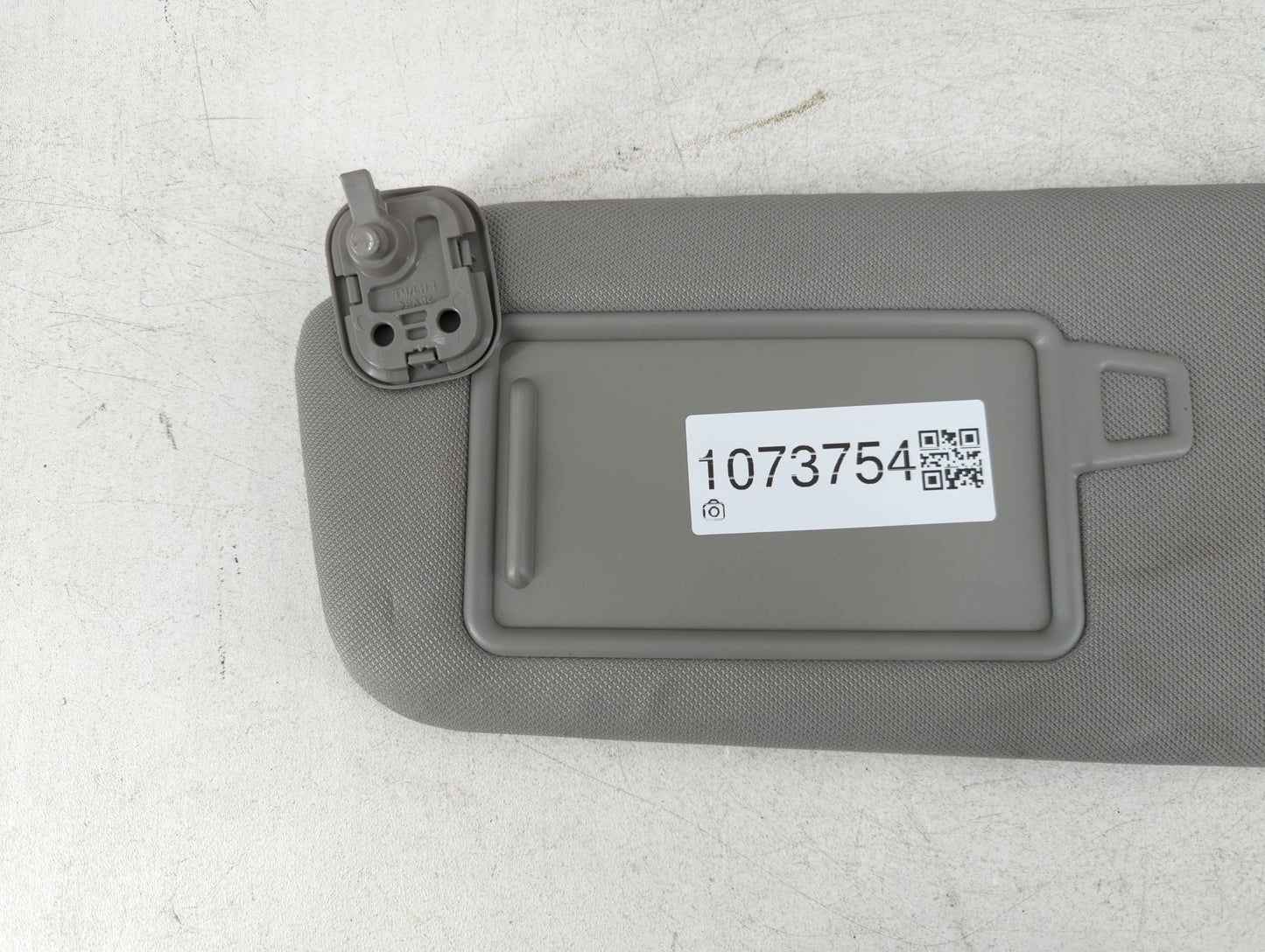2019-2021 Hyundai Santa Fe Sun Visor Shade Replacement Driver Left Mirror Fits Fits 2019 2020 2021 OEM Used Auto Parts - Oem