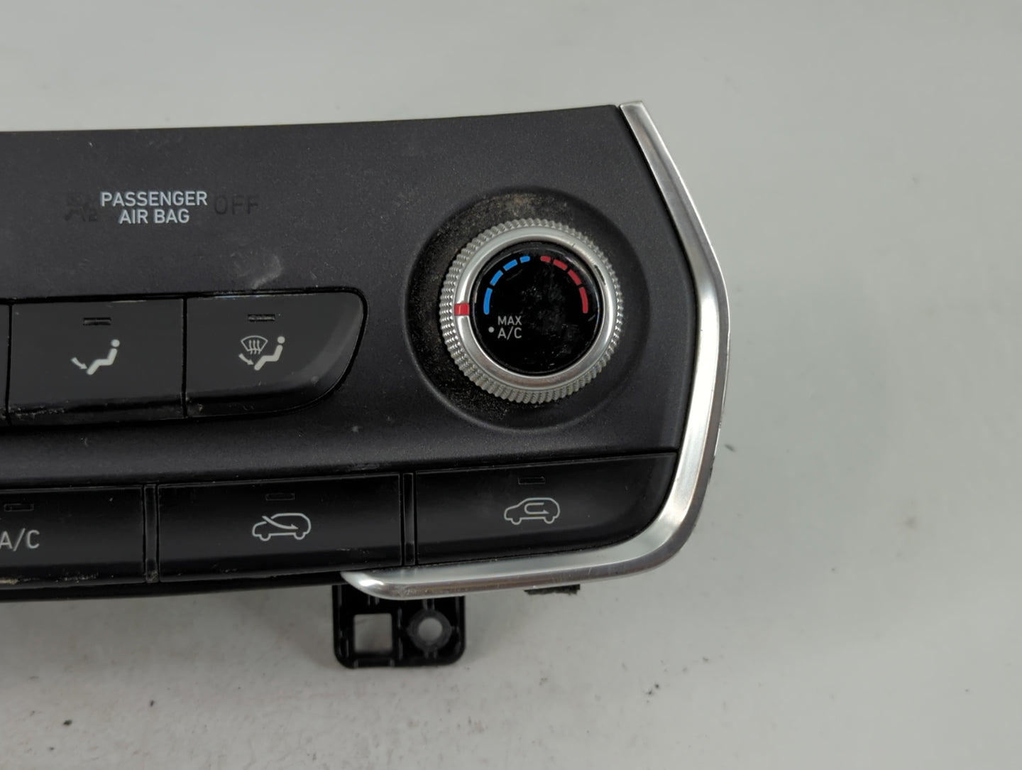 2020 Hyundai Santa Fe Climate Control Module Temperature AC/Heater Replacement P/N:97250-S2AA1 Fits OEM Used Auto Parts - Oe