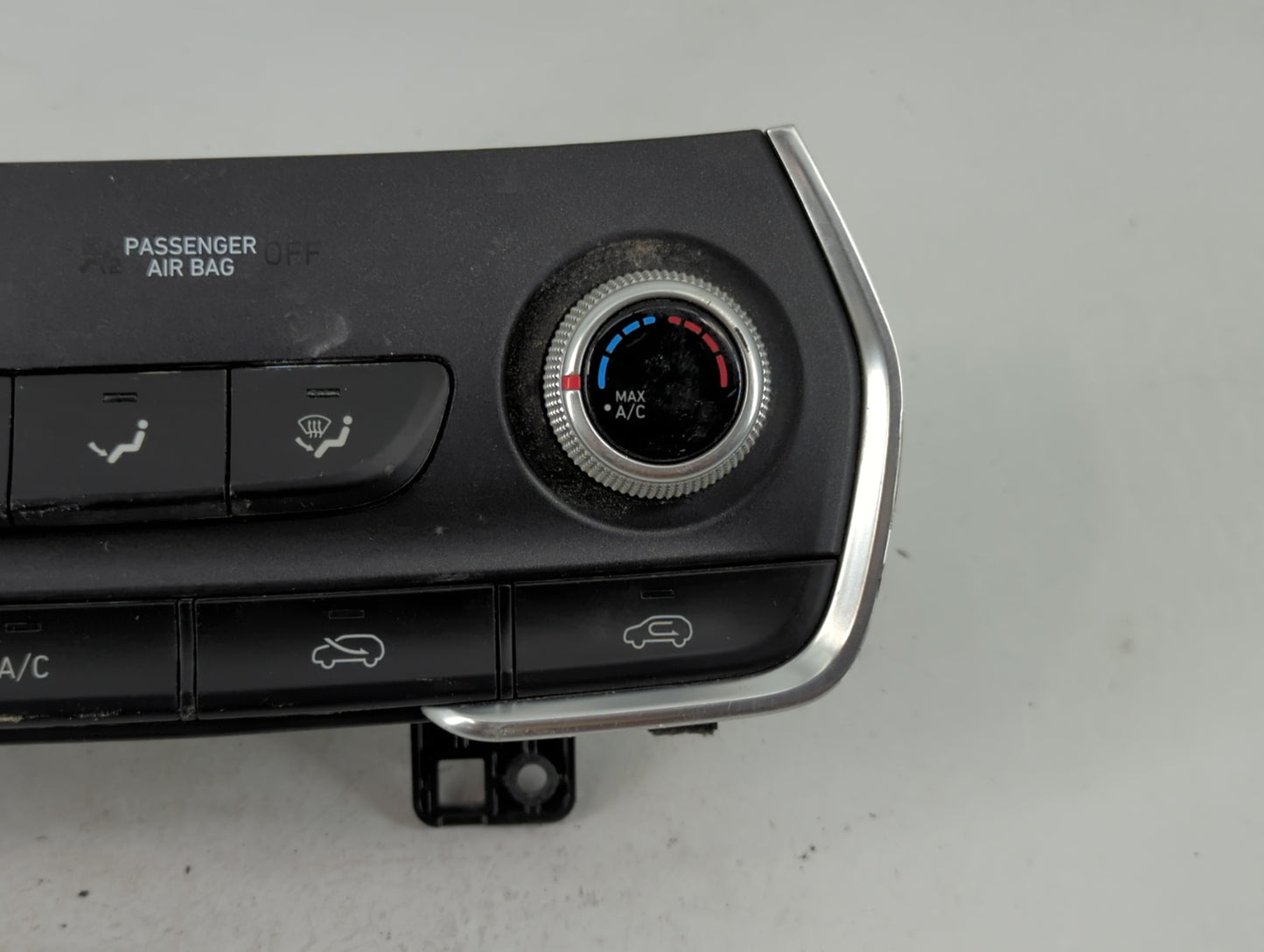 2020 Hyundai Santa Fe Climate Control Module Temperature AC/Heater Replacement P/N:97250-S2AA1 Fits OEM Used Auto Parts - Oe