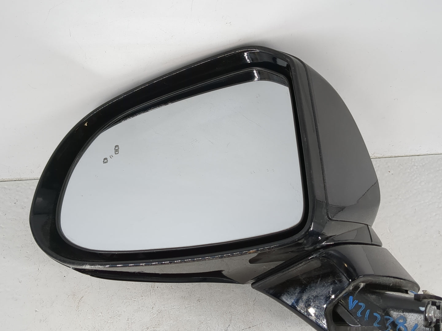 2020 Hyundai Santa Fe Side Mirror Replacement Driver Left View Door Mirror P/N:E13049812 Fits OEM Used Auto Parts - Oemuseda