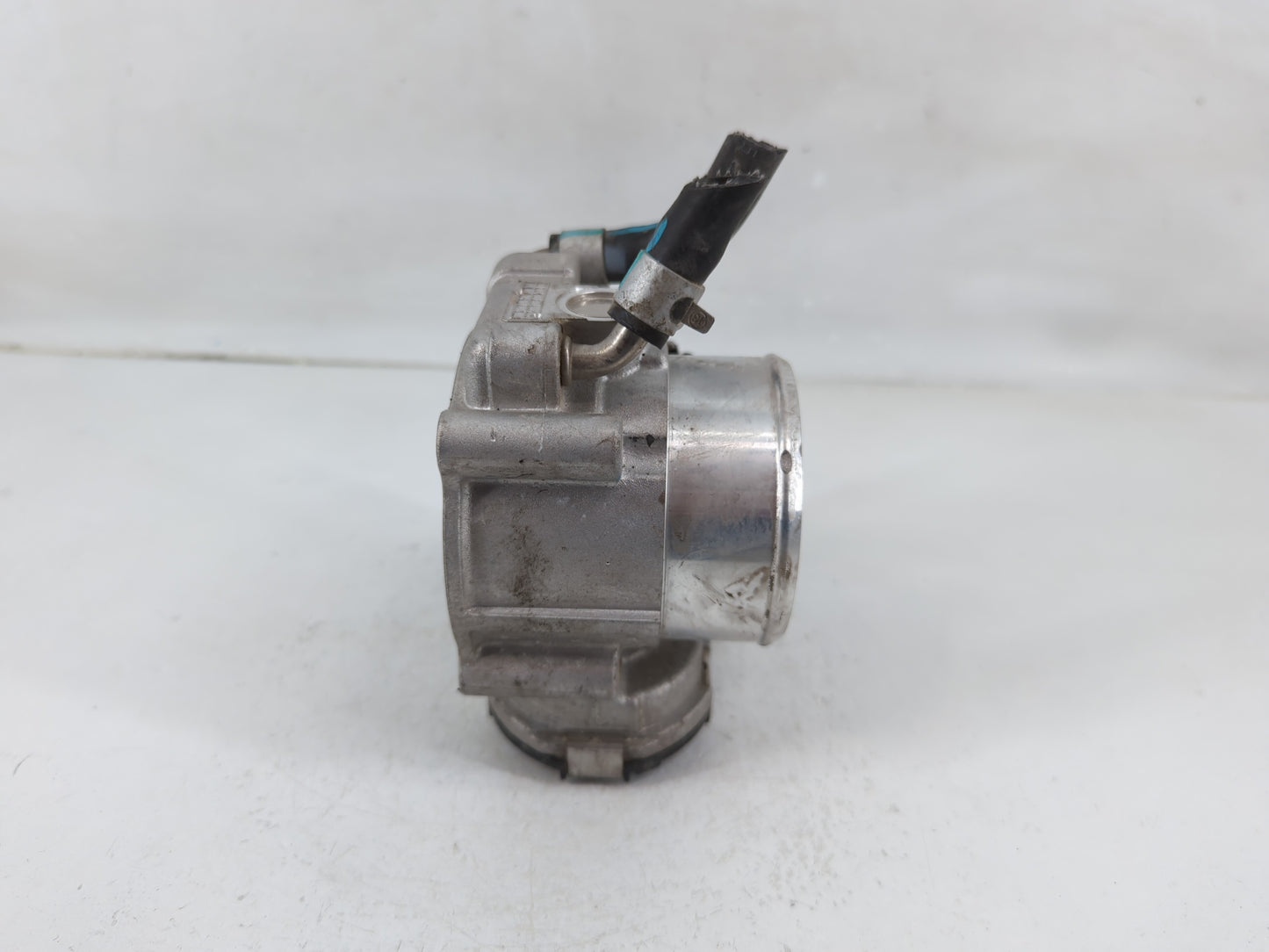 2019-2020 Hyundai Santa Fe Throttle Body P/N:35100-2G600 Fits Fits 2015 2016 2017 2018 2019 2020 2021 OEM Used Auto Parts - 