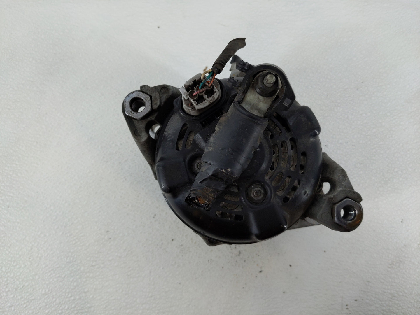 2019-2020 Hyundai Santa Fe Alternator Replacement Generator Charging Assembly Engine OEM P/N:37300-2G061 Fits OEM Used Auto 