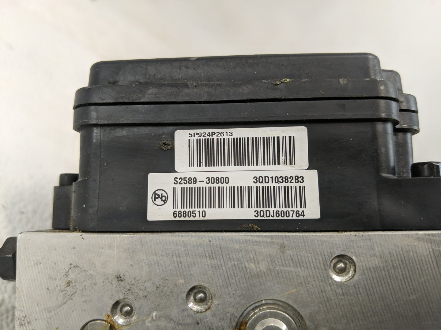 2019-2020 Hyundai Santa Fe ABS Pump Control Module Replacement P/N:S2589-30800 Fits Fits 2019 2020 OEM Used Auto Parts - Oem