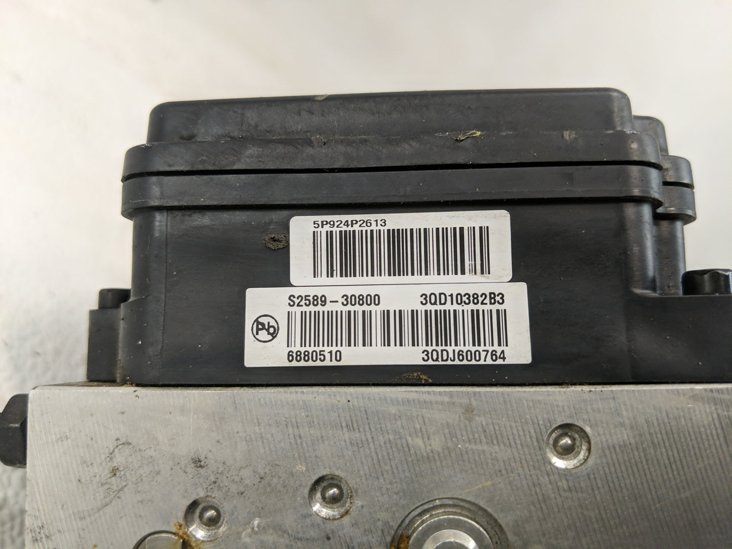 2019-2020 Hyundai Santa Fe ABS Pump Control Module Replacement P/N:S2589-30800 Fits Fits 2019 2020 OEM Used Auto Parts - Oem